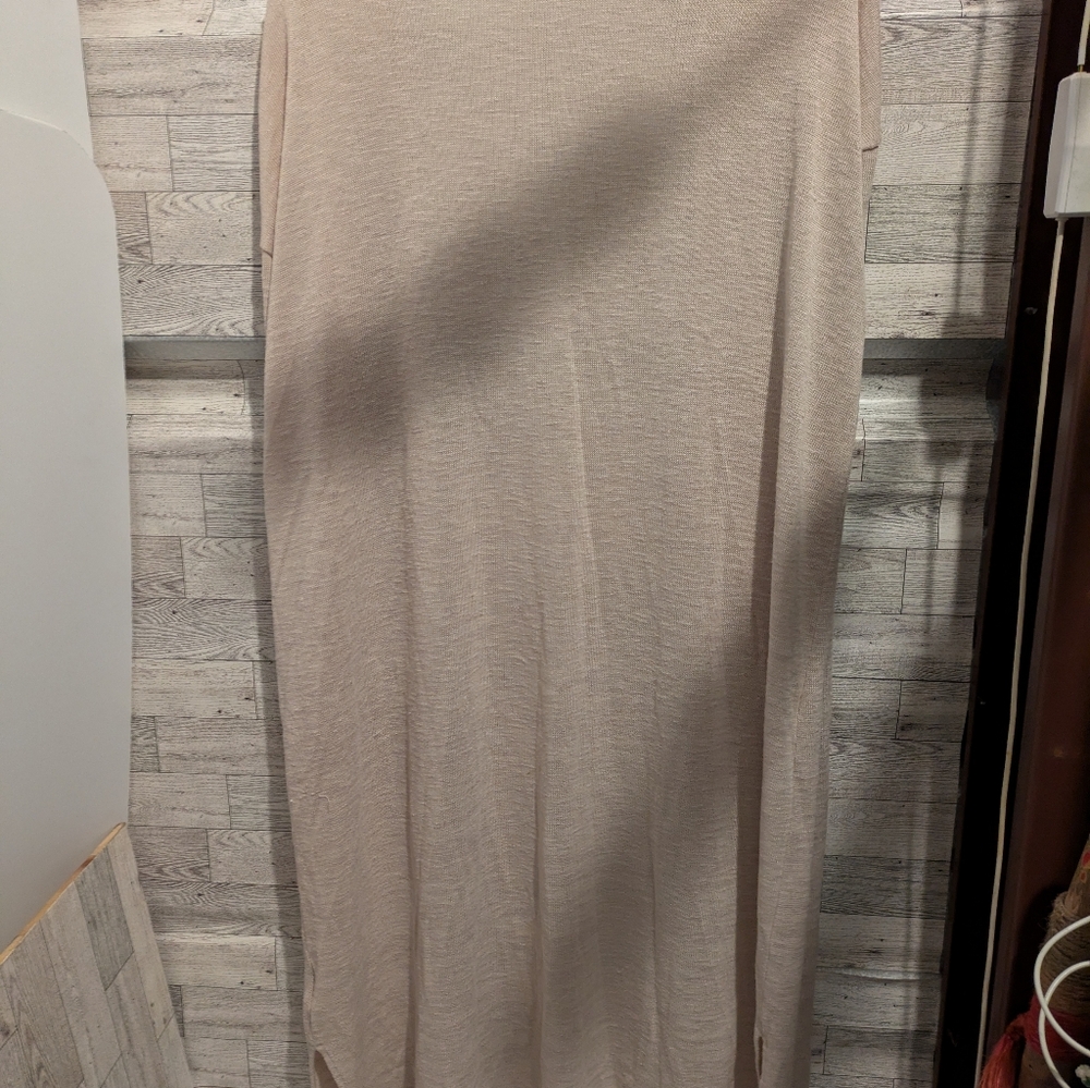 Divided Cream Knit Sweater Size Medium - Picture 6 of 6